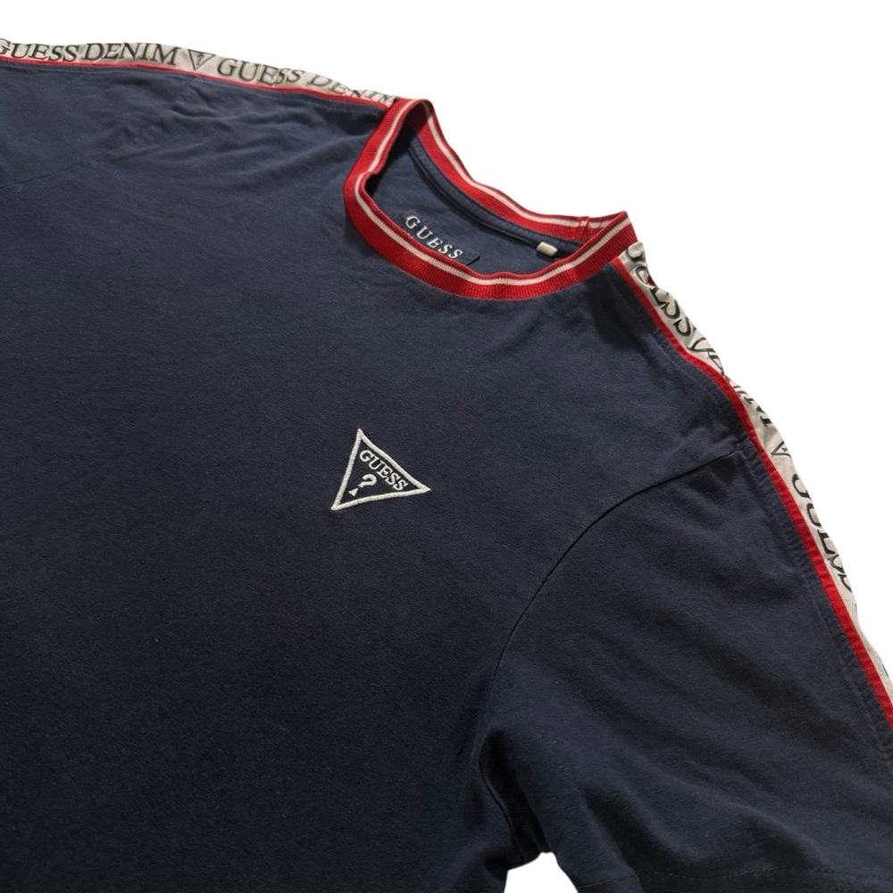 Vintage Guess Logo T-Shirt Red Trim Tape Detail Casual Top Men's Size‎ large